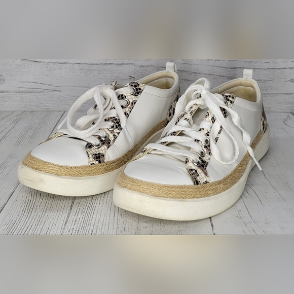 Vionic Winny Sneakers,  Snake Print, Size 7 - Picture 4 of 10